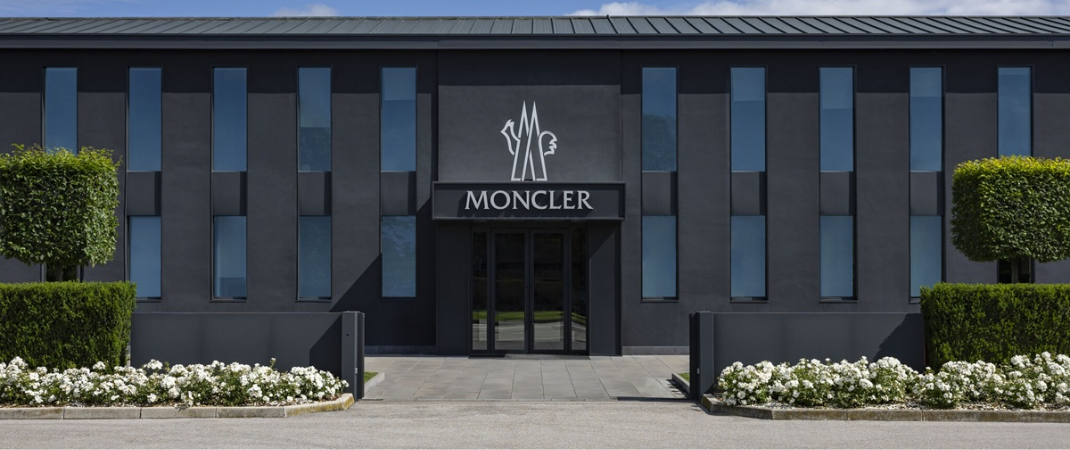 Moncler, identificada como la empresa de moda más sostenible del mundo