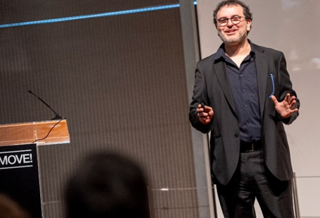 Á. Badillo (Elcano): “Las empresas son imprescindible para combatir la desinformación”