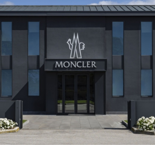 Moncler, identificada como la empresa de moda más sostenible del mundo