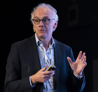 Dirk Vantyghem (Euratex): “La incertidumbre normativa dificulta las inversiones”